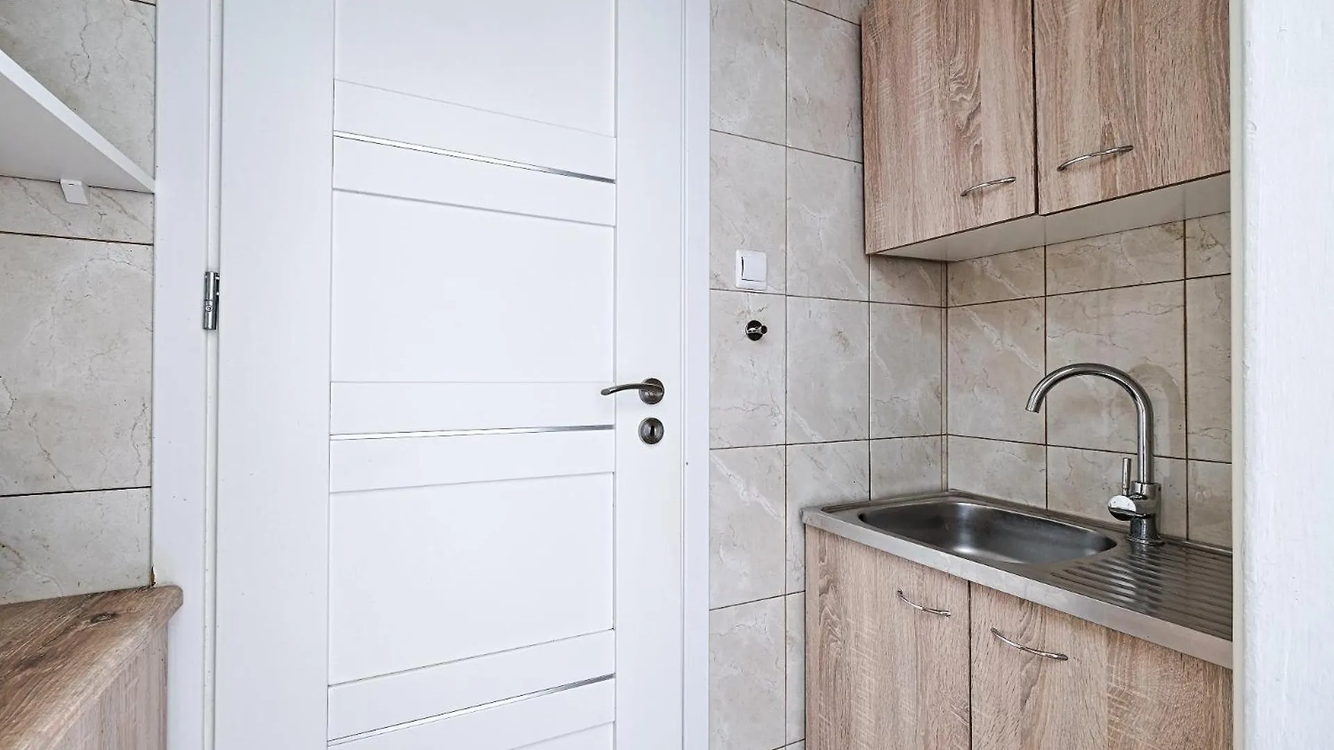 Urbannestgroup - Nowogrodzka 8 Apartment Warsaw Poland